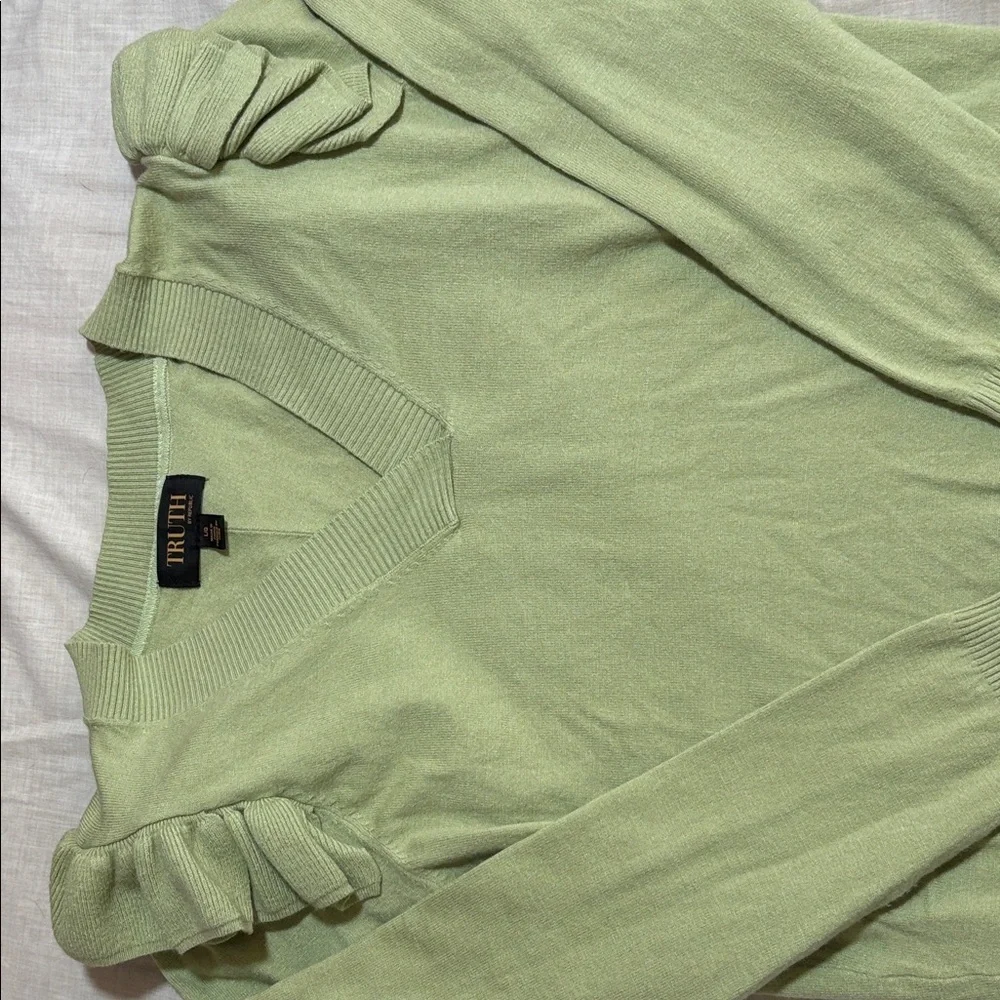 Truth Women’s Light Green V-Neck Sweater L - Picture 2 of 9
